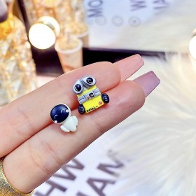 Aretes De Pasta Flexible Hechos A Mano - Estilo: Wall-e Aretes De Pasta Flexible Hechos A Mano - Estilo: Wall-e