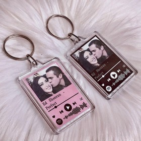 Dúo de Llaveros De Acrílico Personalizados Foto de Dúo de Llaveros De Acrílico Personalizados