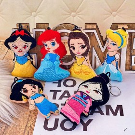 Llavero De Peluche Nacional - Estilo: Princesas Foto Llavero De Peluche Nacional - Estilo: Princesas