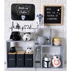 Estación de Café Rústica “Star Wars” con Juego de 3 Repisas Incluidas | ¡Envío Gratis! Foto de Estación de Café Rústica “Star Wars” con Juego de 3 Repisas Incluidas | ¡Envío Gratis!