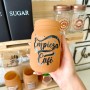 Estación de Café - Estilo: Laught Coffee con Mueble de Madera Incluido
